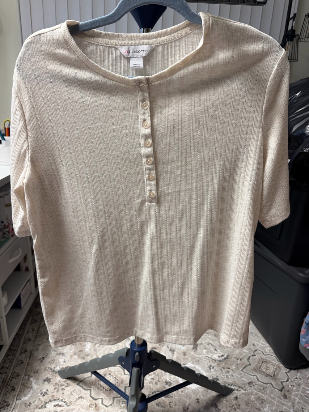 Brand New Liz Claiborne Cream Short-Sleeve Henley Top